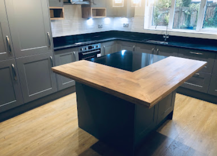 Premium kitchen fitting with island